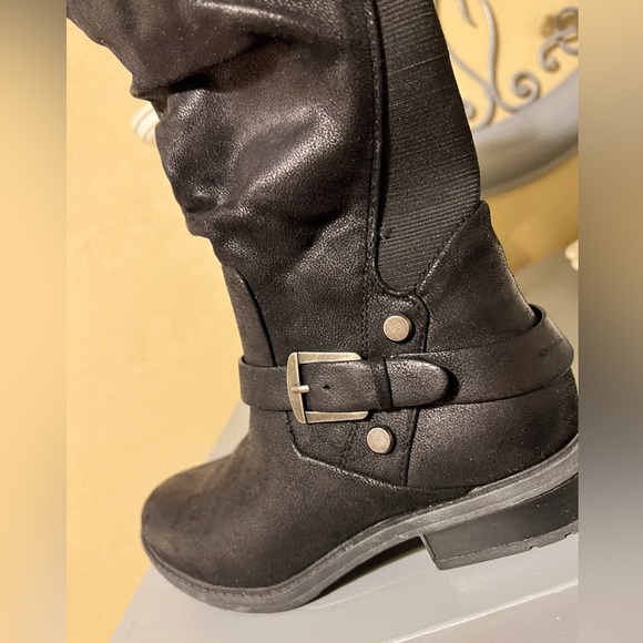 Women’s Tall Boots - Picture 7 of 9